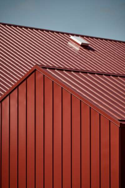 Steel profiles form the framework when space is provided for sports, learning, and play in Vestbjerg, Vestbjerg Idrætshal, Bakmøllevej 280, 9380 Vestbjerg, Denmark